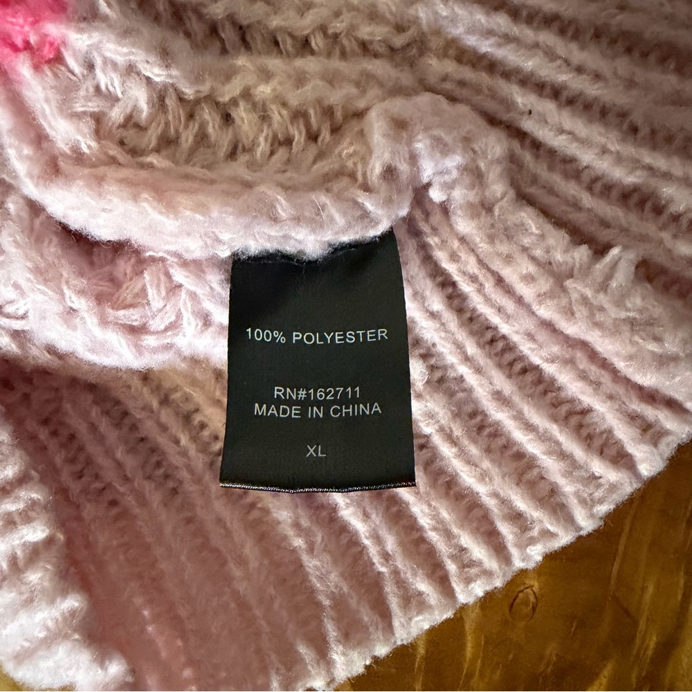 Major Label Group XL Pink Heart Oversized Sweater Knit - Picture 9 of 10